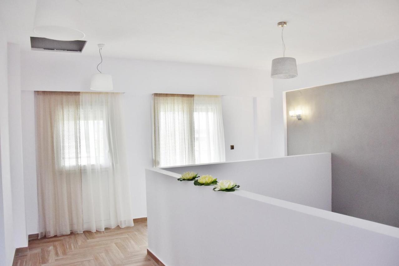 Dream Studios Stavros  Luaran gambar